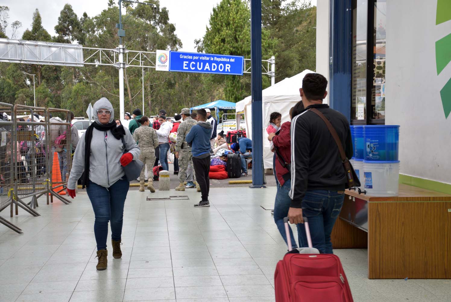 No solicitarán pasaporte ni antecedentes penales a venezolanos que quieran ingresar a Ecuador