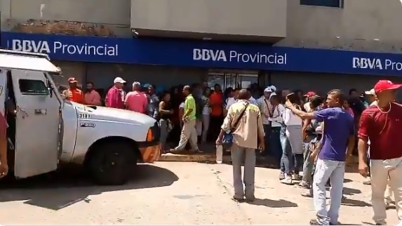 Solo monedas enviaron de remesas a banco de San Félix, luego de protestas #28Ago