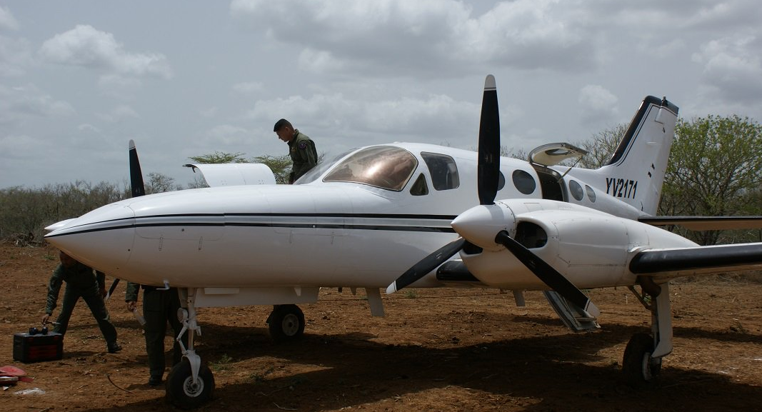 Fiscalía pide juicio para dos mexicanos que ingresaron drogas en una avioneta