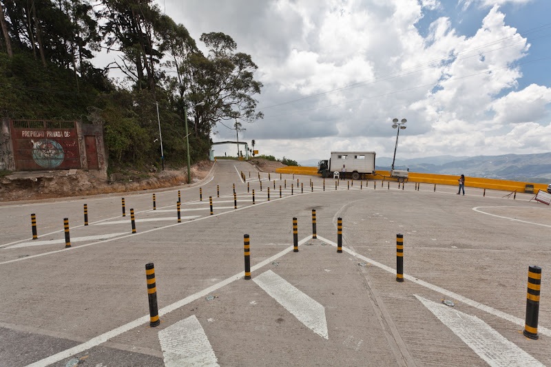 Tres personas fallecieron y otras seis resultaron heridas en un accidente de tránsito en El Junquito