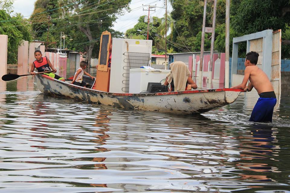 Voluntad Popular ayuda a afectados por las lluvias en Ciudad Bolívar y alerta sobre brote de malaria