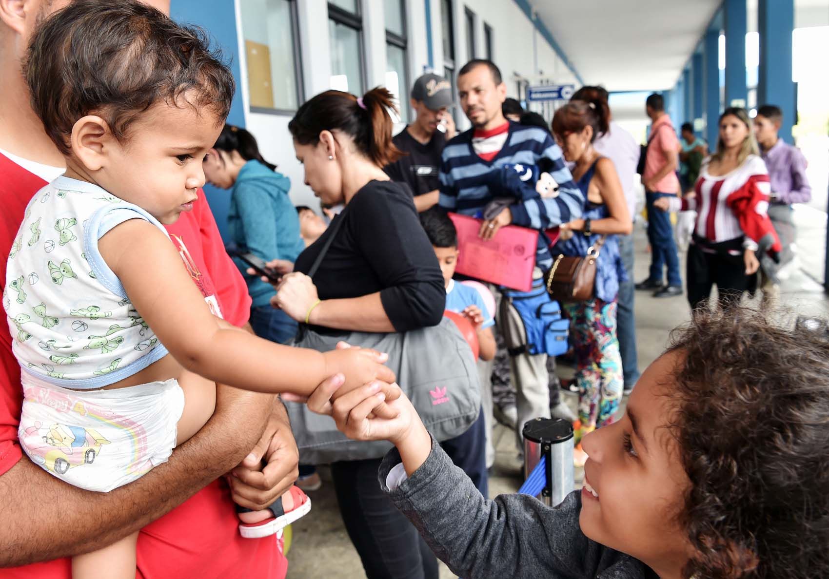 Doce países de América Latina intentarán concertar un trato común al éxodo de venezolanos