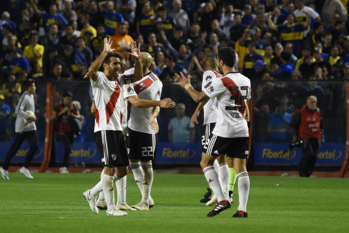 River le ganó el Superclásico argentino a Boca y crece en la Superliga