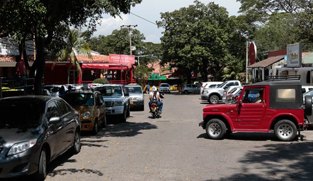 Mafia de venezolanos hace de las suyas en centro comercial de Cúcuta