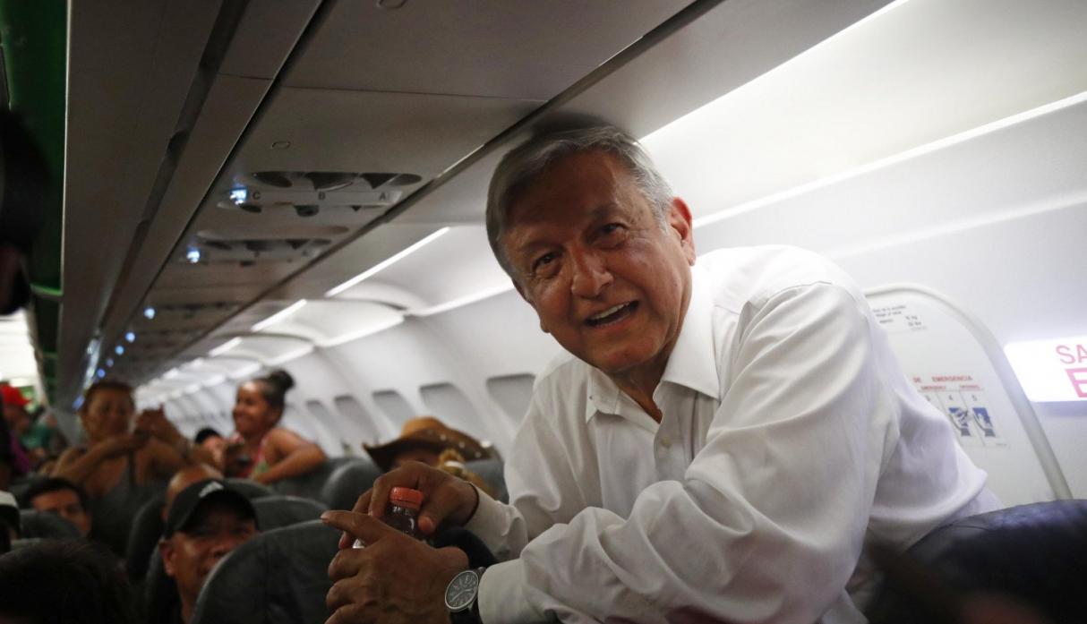 El presidente electo de México se queda varado en un avión