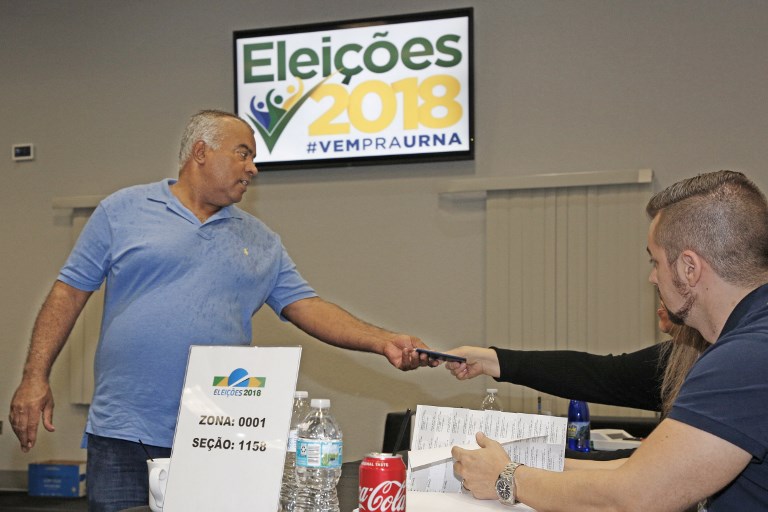 Comienzan a cerrar las urnas en elecciones presidenciales de Brasil