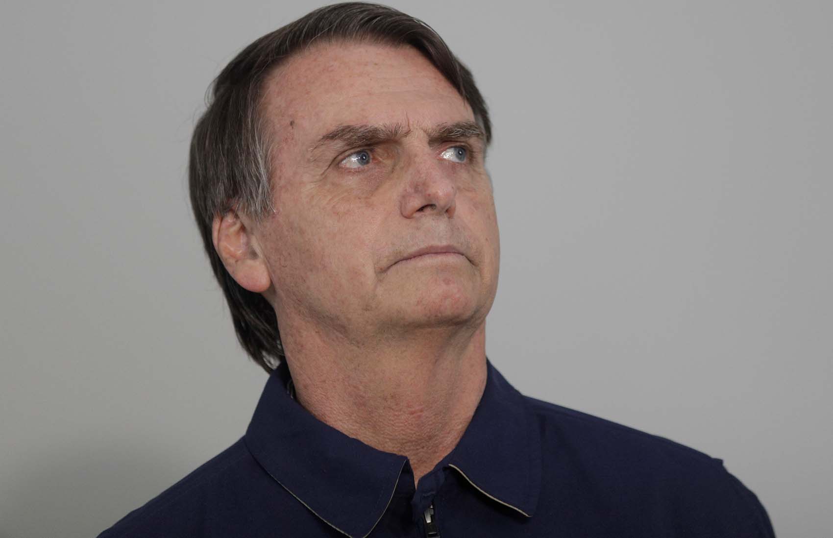 Bolsonaro inicia transición en Brasilia