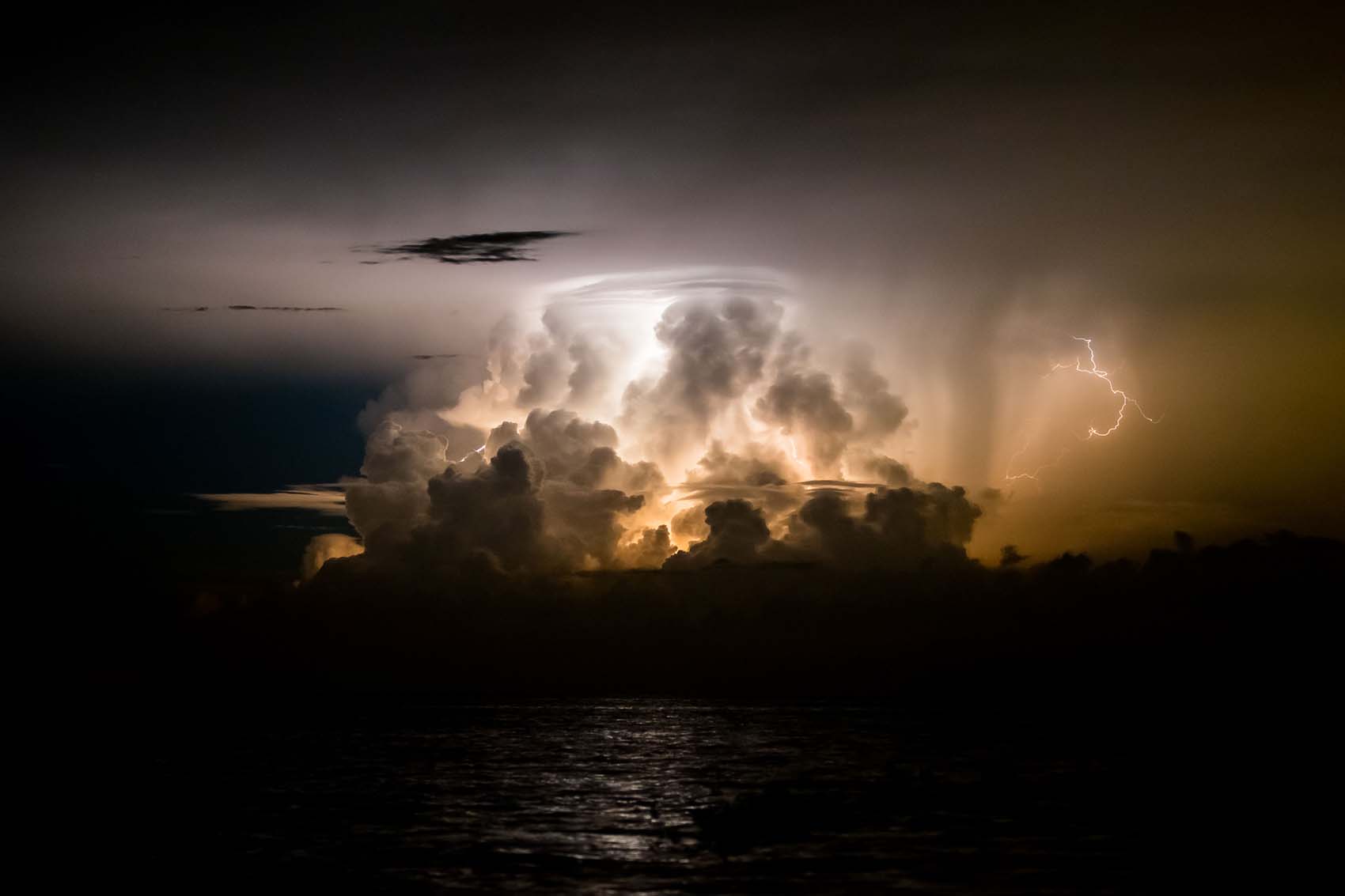 El Relámpago de Catatumbo ilumina el cielo de Maracaibo (FOTOS)