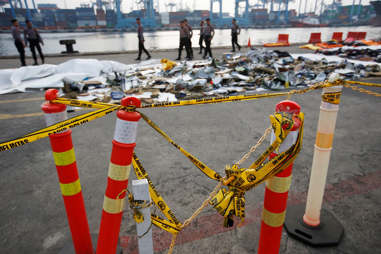 Avión de Lion Air accidentado en Indonesia debería haberse quedado en tierra