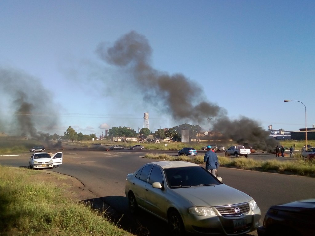 Trabajadores de empresas básicas protestan en Guayana #30Oct