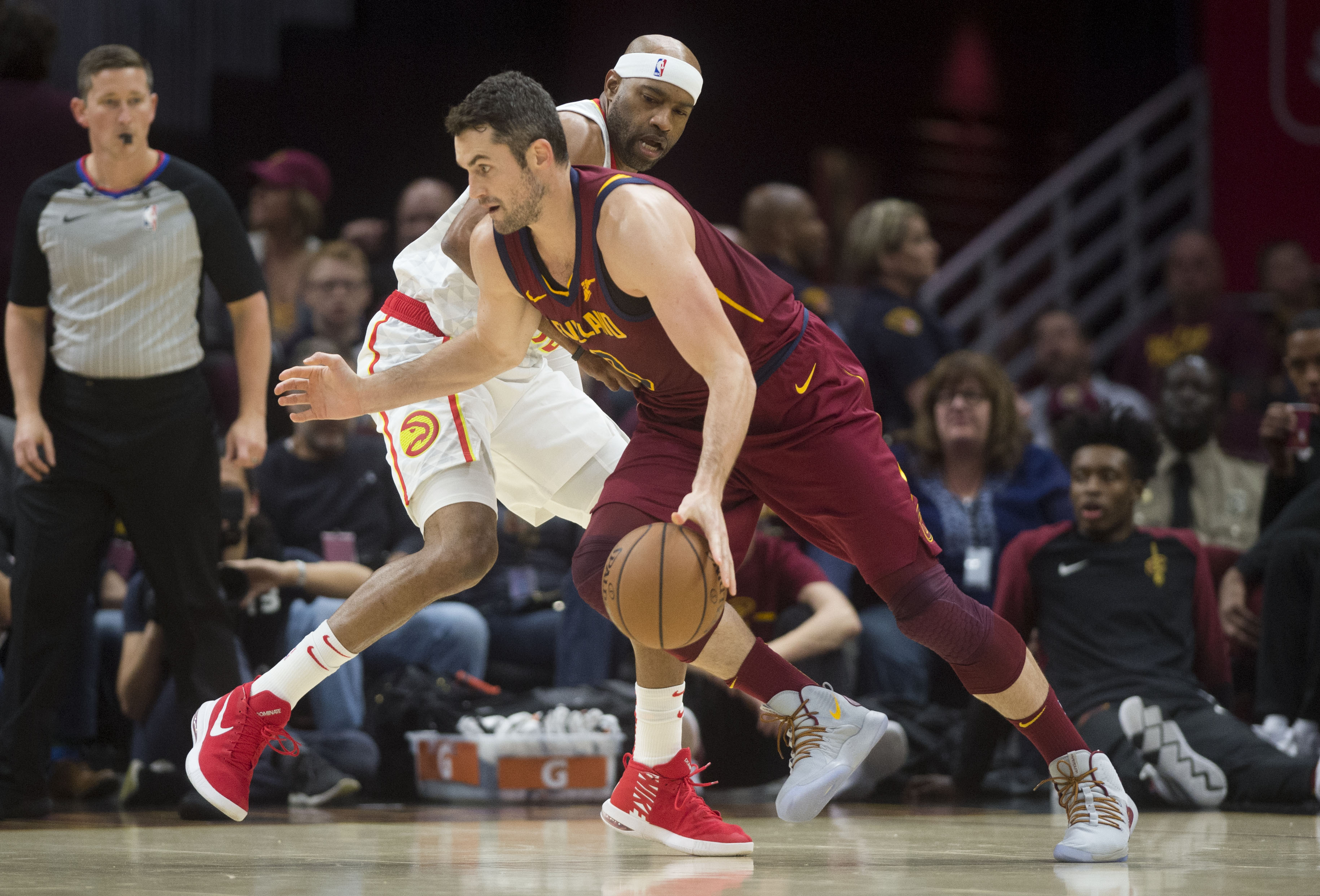 Kevin Love estará al menos seis semanas de baja por una lesión en el pie