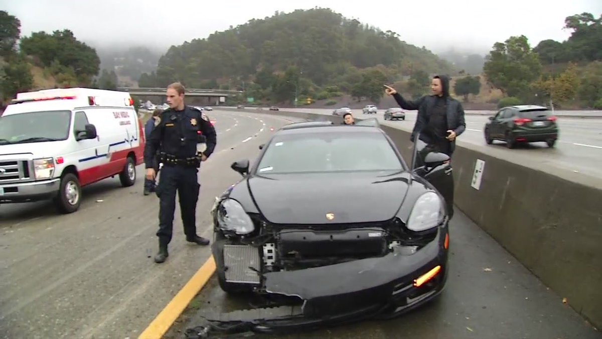 Stephen Curry sale ileso de un accidente automovilístico en Oakland