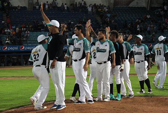 Los Leones salieron a cazar y terminaron cazados por Bravos: Resultados de la LVBP del #27Nov