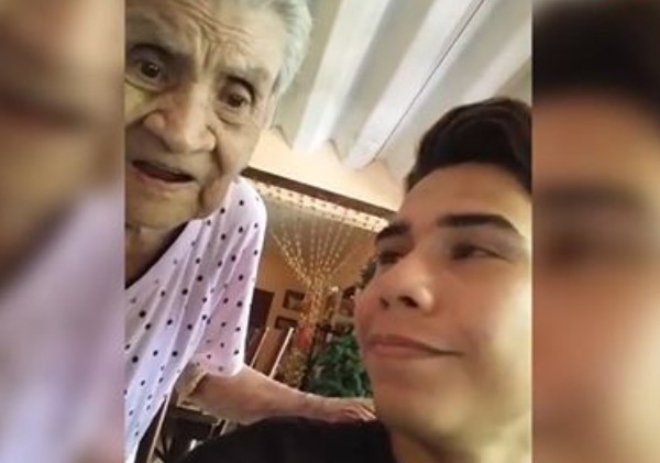 ¡Ohhhh! Lo mejor que verás hoy: Esta abuelita descubre cómo funciona la tecnología (Video)