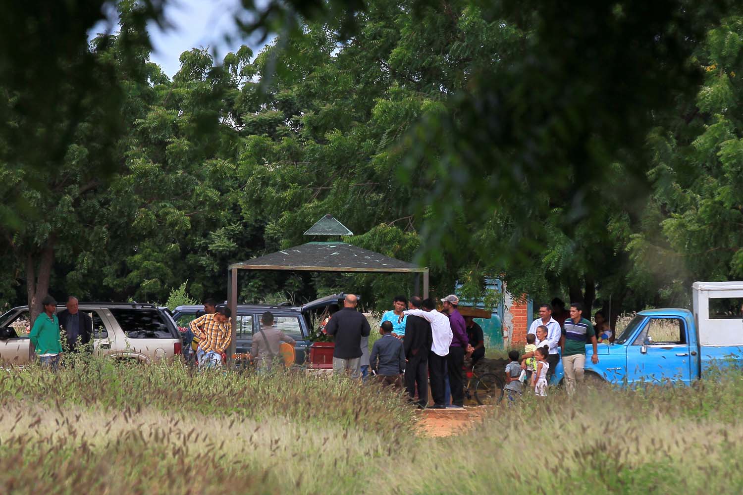 El sufrimiento de los venezolanos para despedir a sus muertos (Fotos)