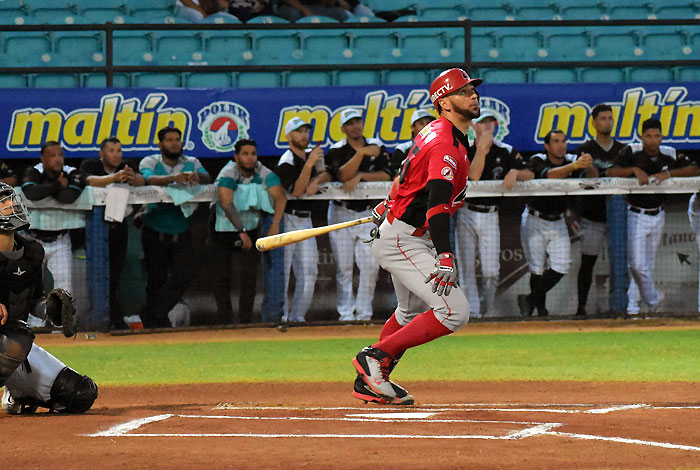 Cardenales alzó vuelo frente a Bravos; Magallanes al acecho del liderato: Resultados de la LVBP del #17Dic