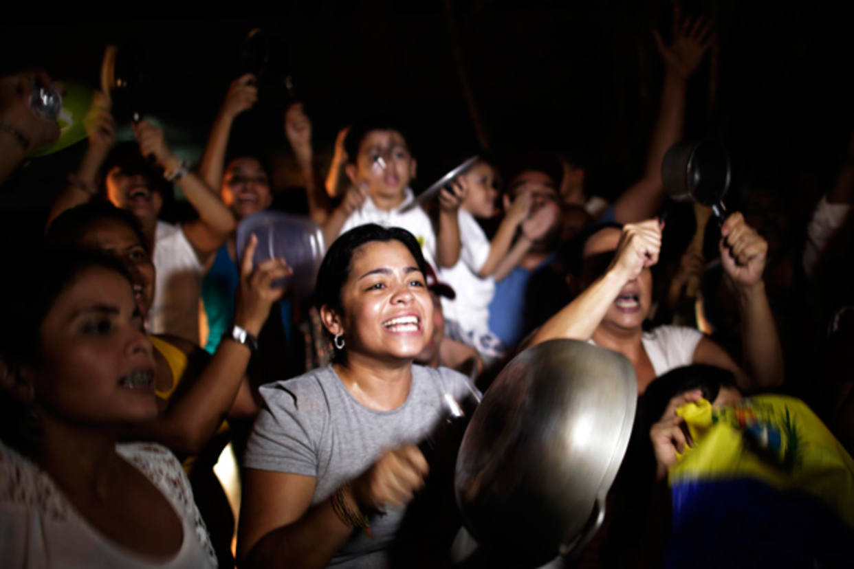 Cacerolazos retumban en Caracas tras jornada de protestas y cabildos contra Maduro este #21Ene (Videos)