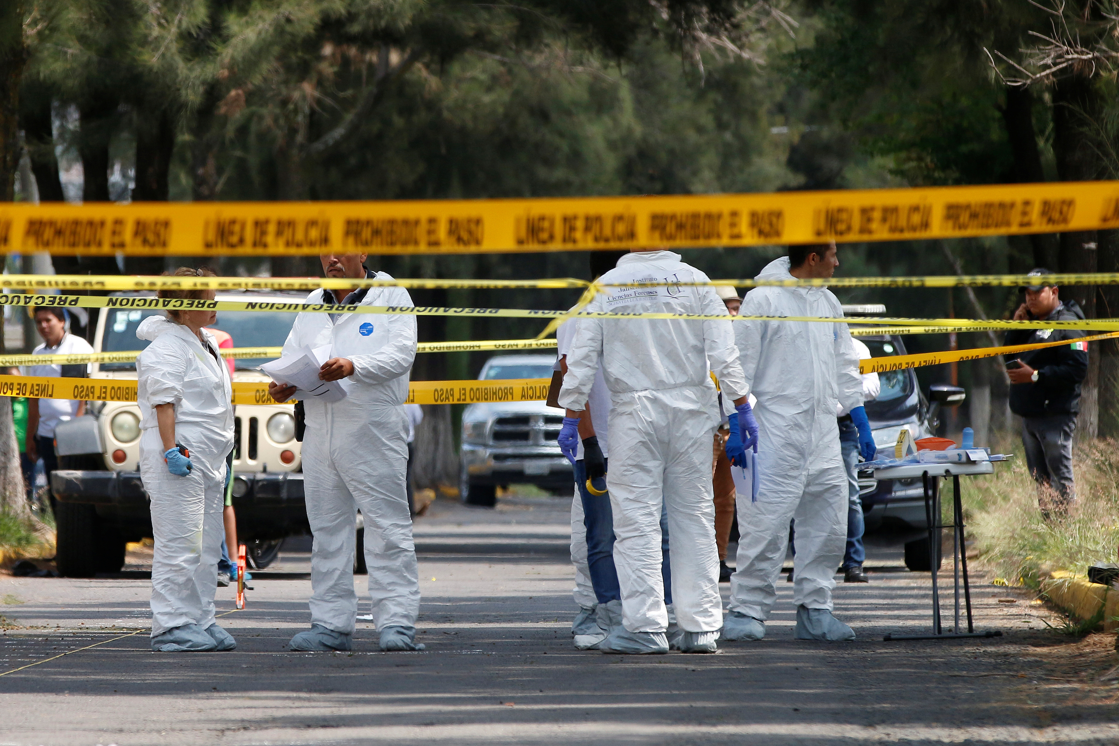 Autoridades mexicanas encuentran 17 cuerpos calcinados cerca de la frontera con EEUU