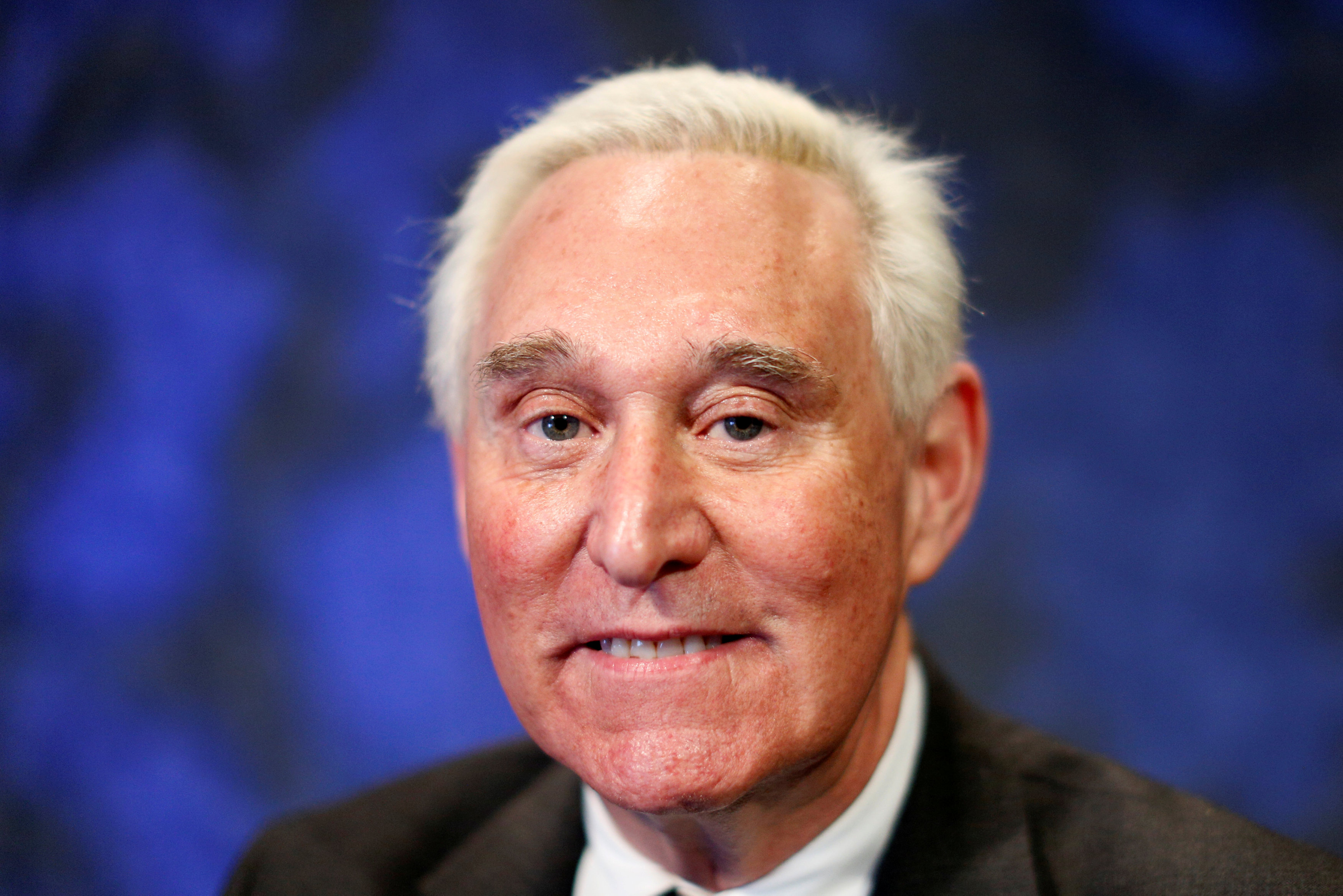 Sentencian en EEUU a Roger Stone, exasesor de Trump, a más de tres años de prisión