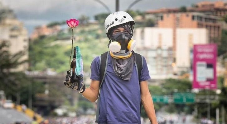 Hermano de Neomar Lander nacerá el #23Ene, el Día de la Democracia