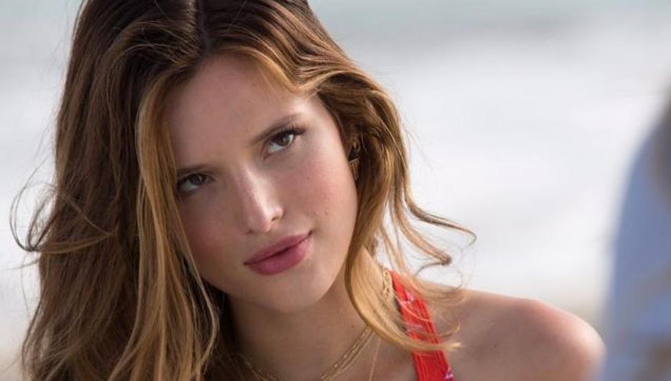 Las fotos de Bella Thorne que te harán “explotar” la cabeza: “Solo reviso mi teléfono cuando estoy sola y caliente”