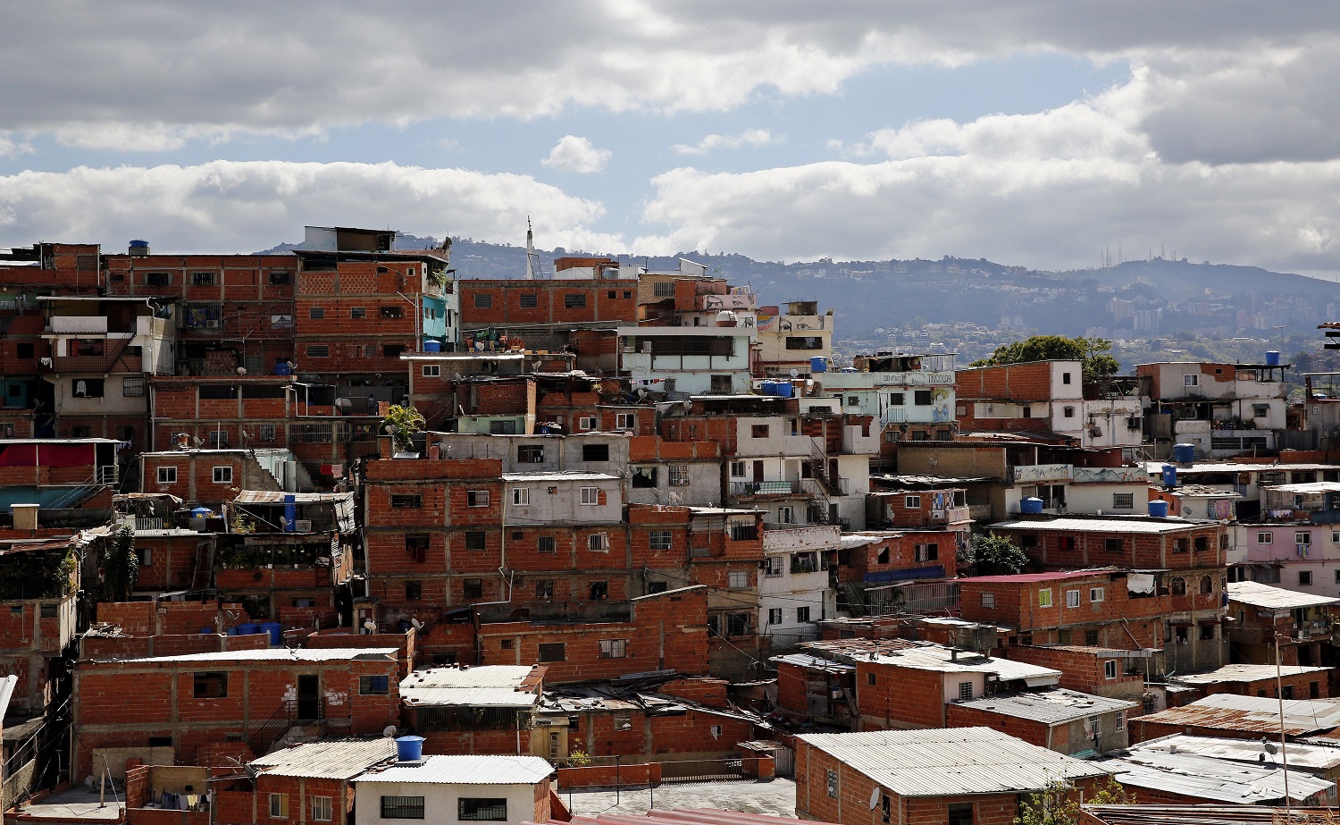 Mano derecha de “Wilexis” resultó abatido por las Faes en el barrio 5 de Julio de Petare