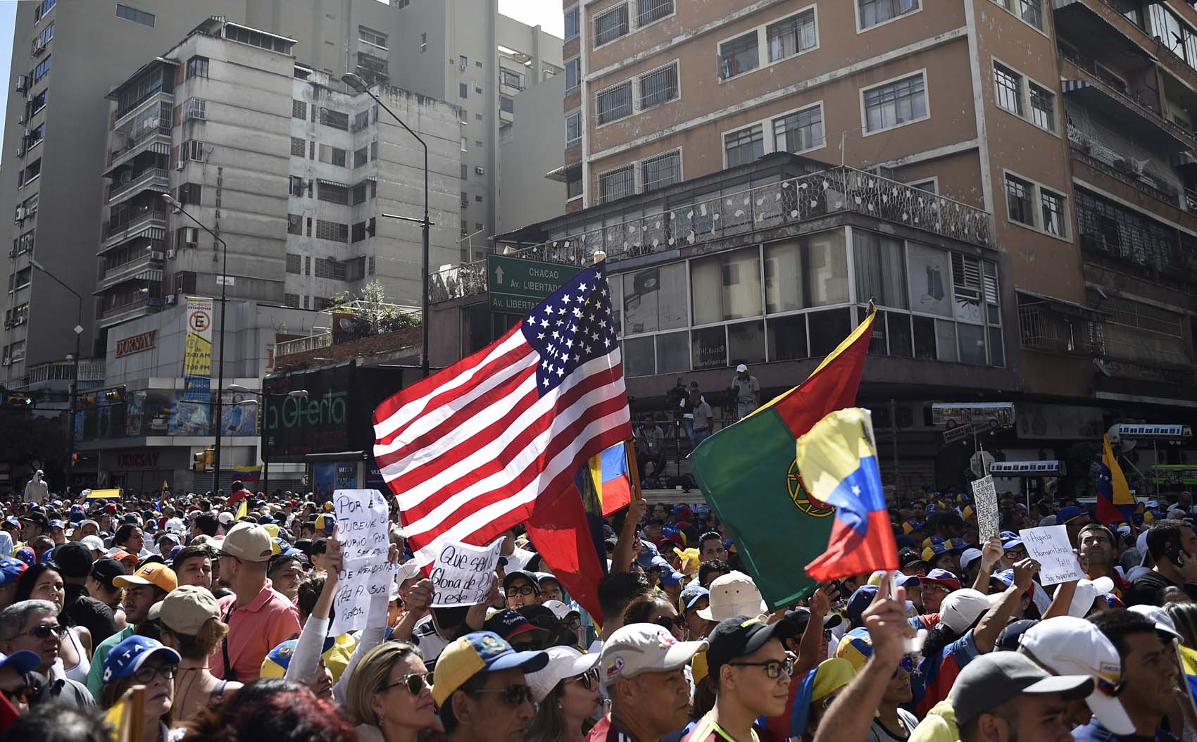 Demócratas de Florida critican “doble discurso” de Trump y piden otorgar estatuto de protección a venezolanos