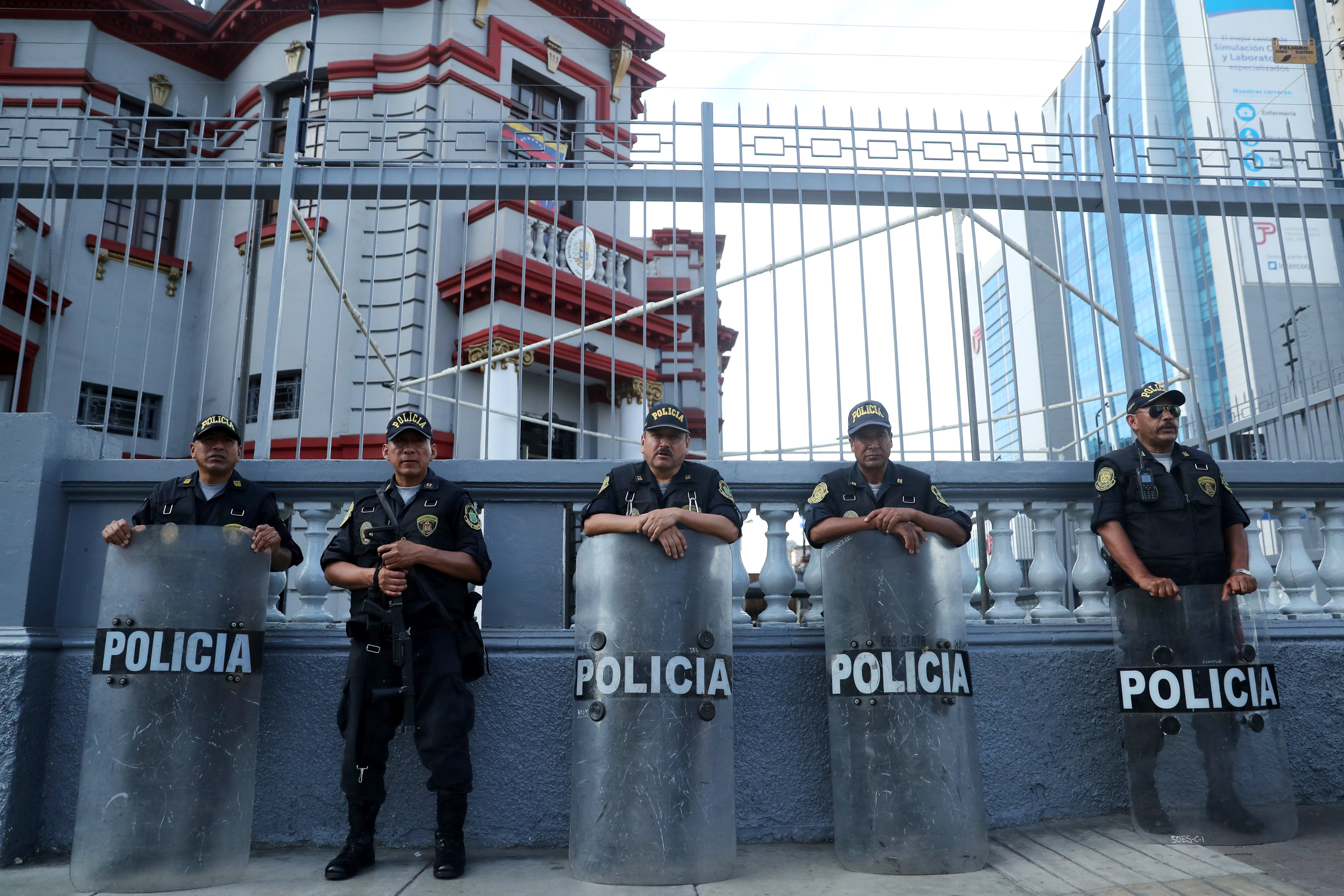 FOTOS de la sede de la embajada de Venezuela en Lima, tras anuncio de retiro visas a diplomáticos del chavismo