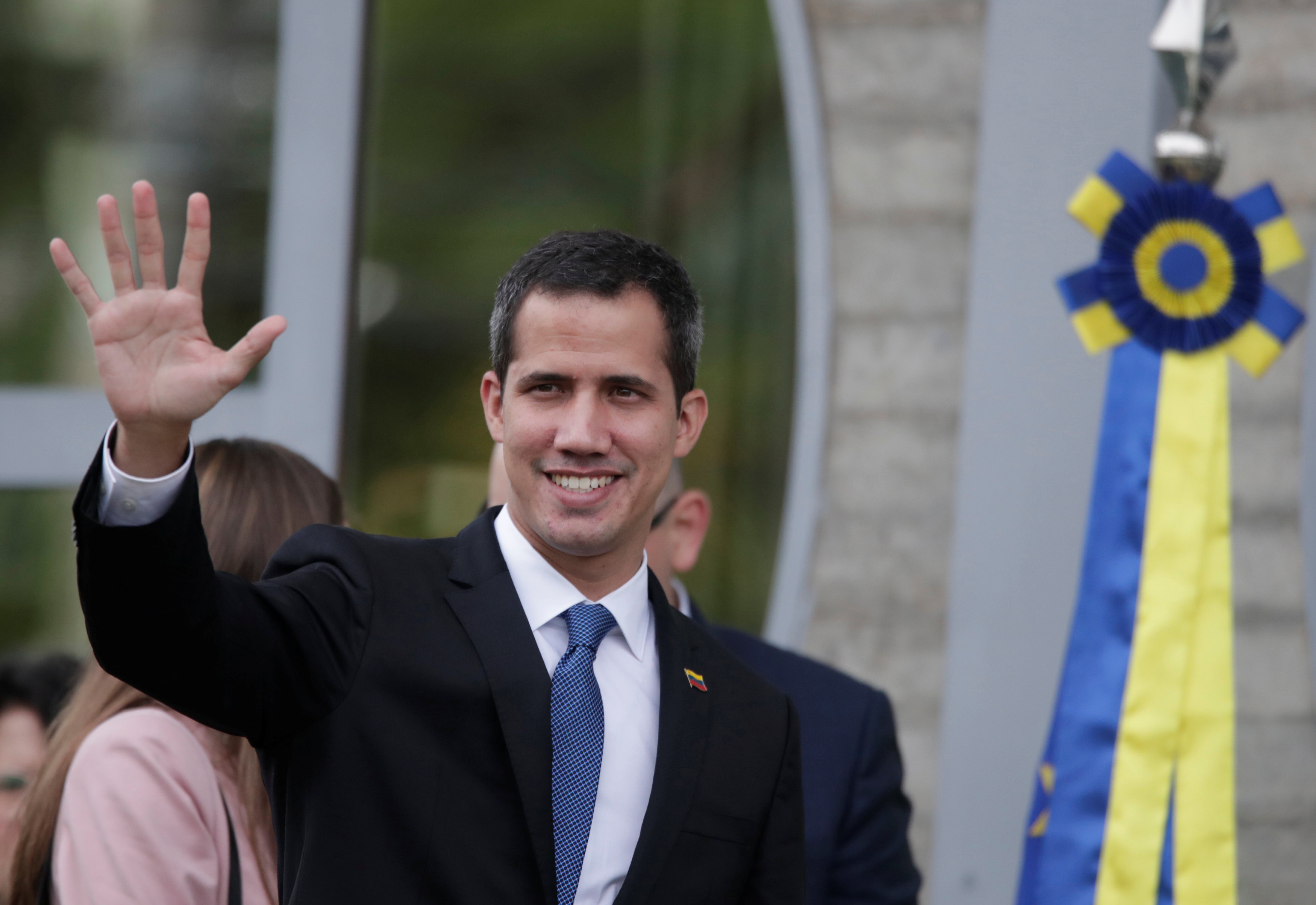 El 81,4% de los venezolanos quiere que Juan Guaidó regrese cuanto antes al país (Flash Hercon)