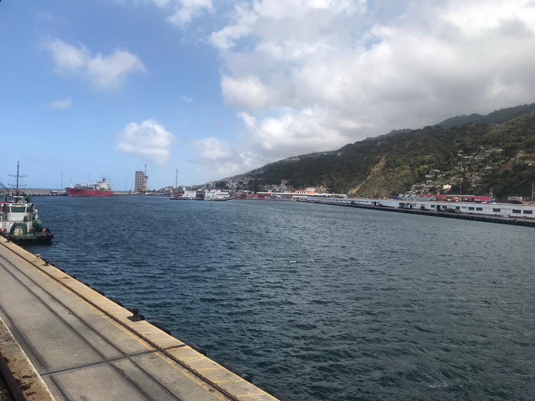 La desolación en el puerto de La Guaira demuestra que la ayuda humanitaria la necesitaremos todos (FOTOS)