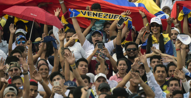 El conmovedor llanto de un niño en el público del Venezuela Aid Live (Fotos)