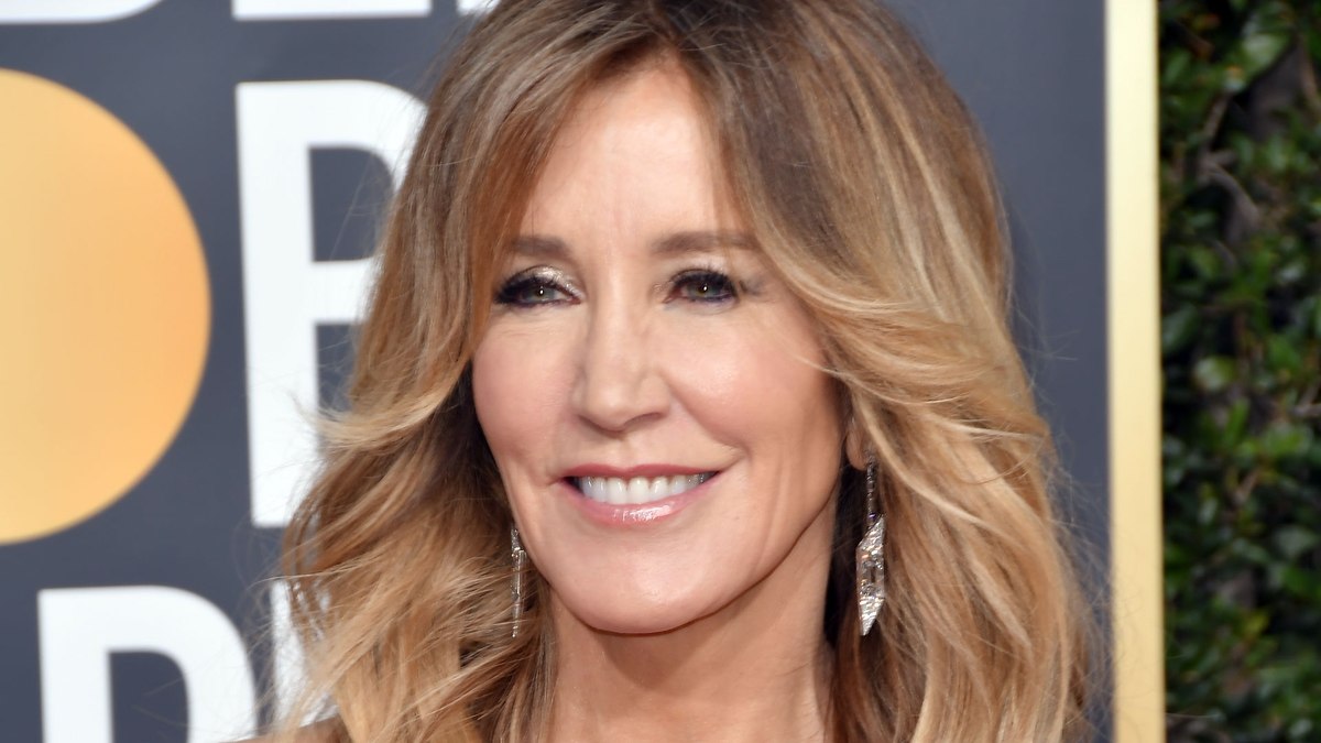 Felicity Huffman salió temporalmente de la cárcel tras pagar una fianza de USD 250.000