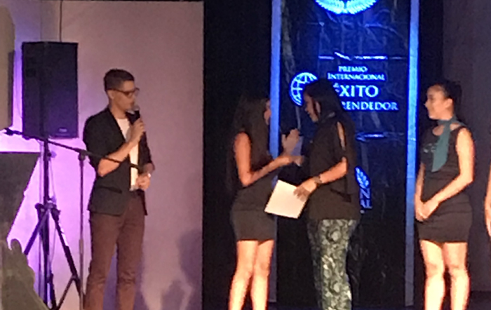 Frenesí 107.9 F.M gana premio “Éxito Emprendedor”