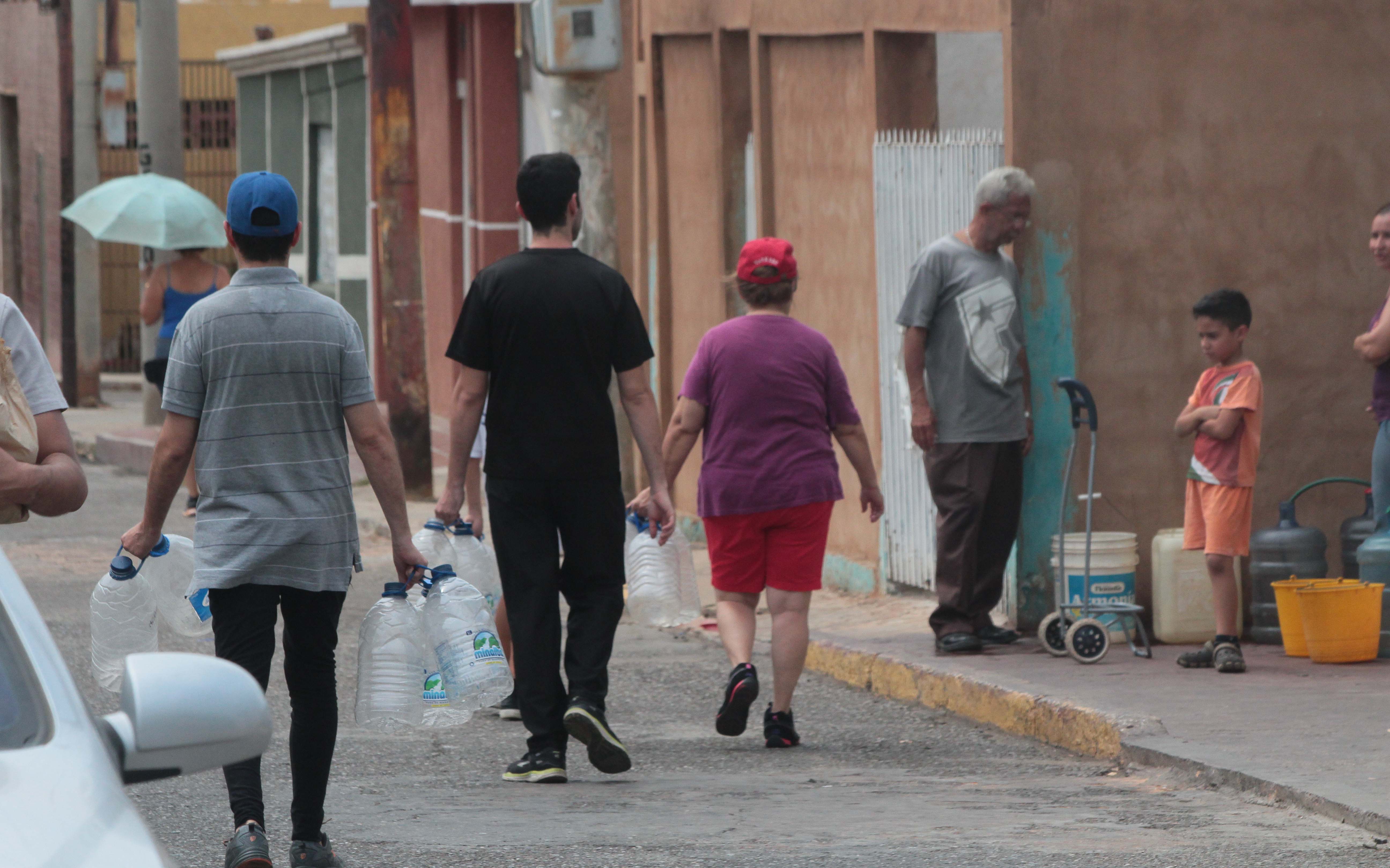 Saqueos y colas tras apagón en Maracaibo