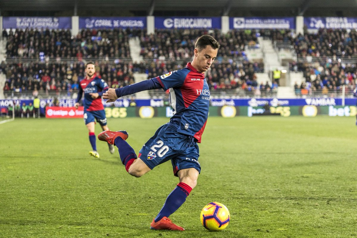 Juanpi Añor se estrena como goleador del Huesca tras batir las redes del Sevilla (Video)