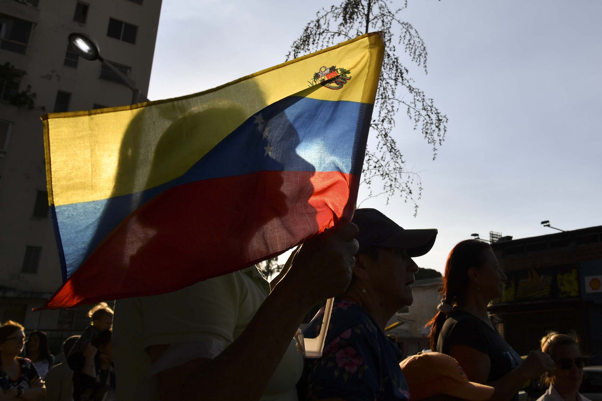 Liberan a los diputados Nora Bracho y Renzo Prieto detenidos durante protestas en Zulia #6Abr