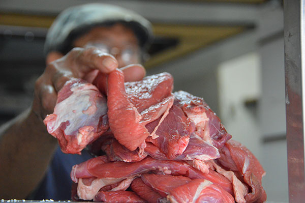 Venezolano hará fiesta en casa porque pudo comprar carne después de ocho meses (VIDEO)