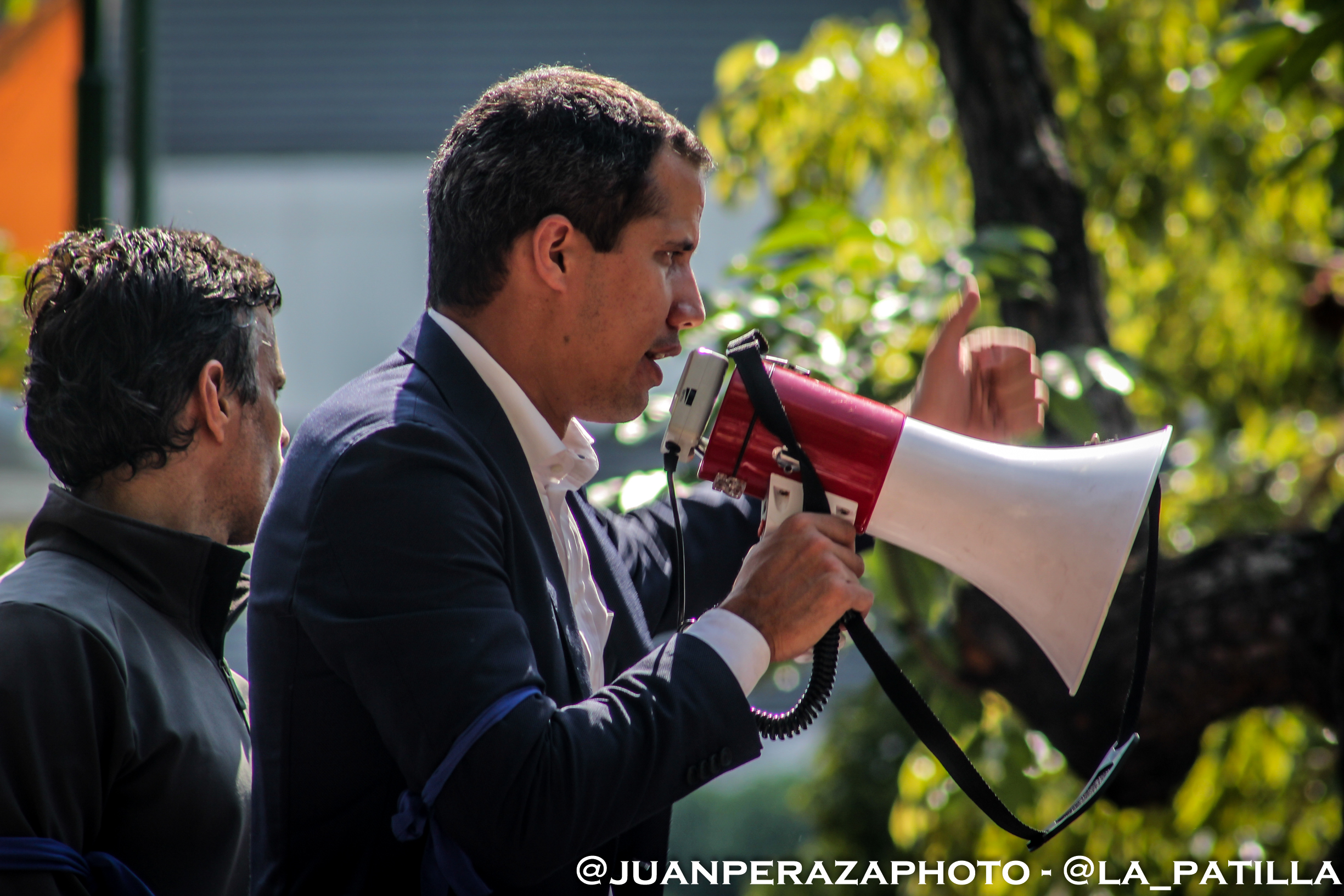 Guaidó confirma que Maduro tenía todo listo para irse: Nos vemos en la calle este #1May