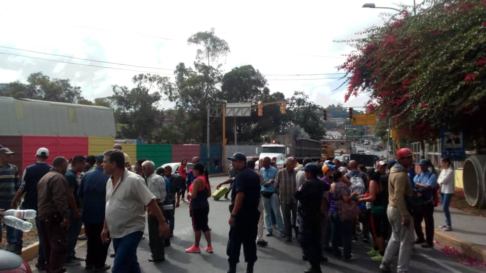 “Queremos agua del chorro y no cisternas”