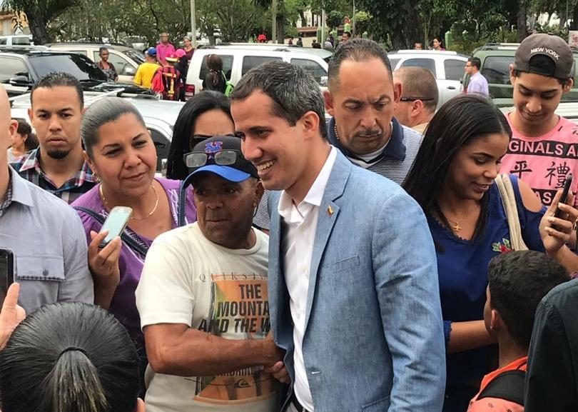 Guiadó compartió con los varguenses en la iglesia San Sebastián este Miércoles Santo (FOTOS y VIDEO)