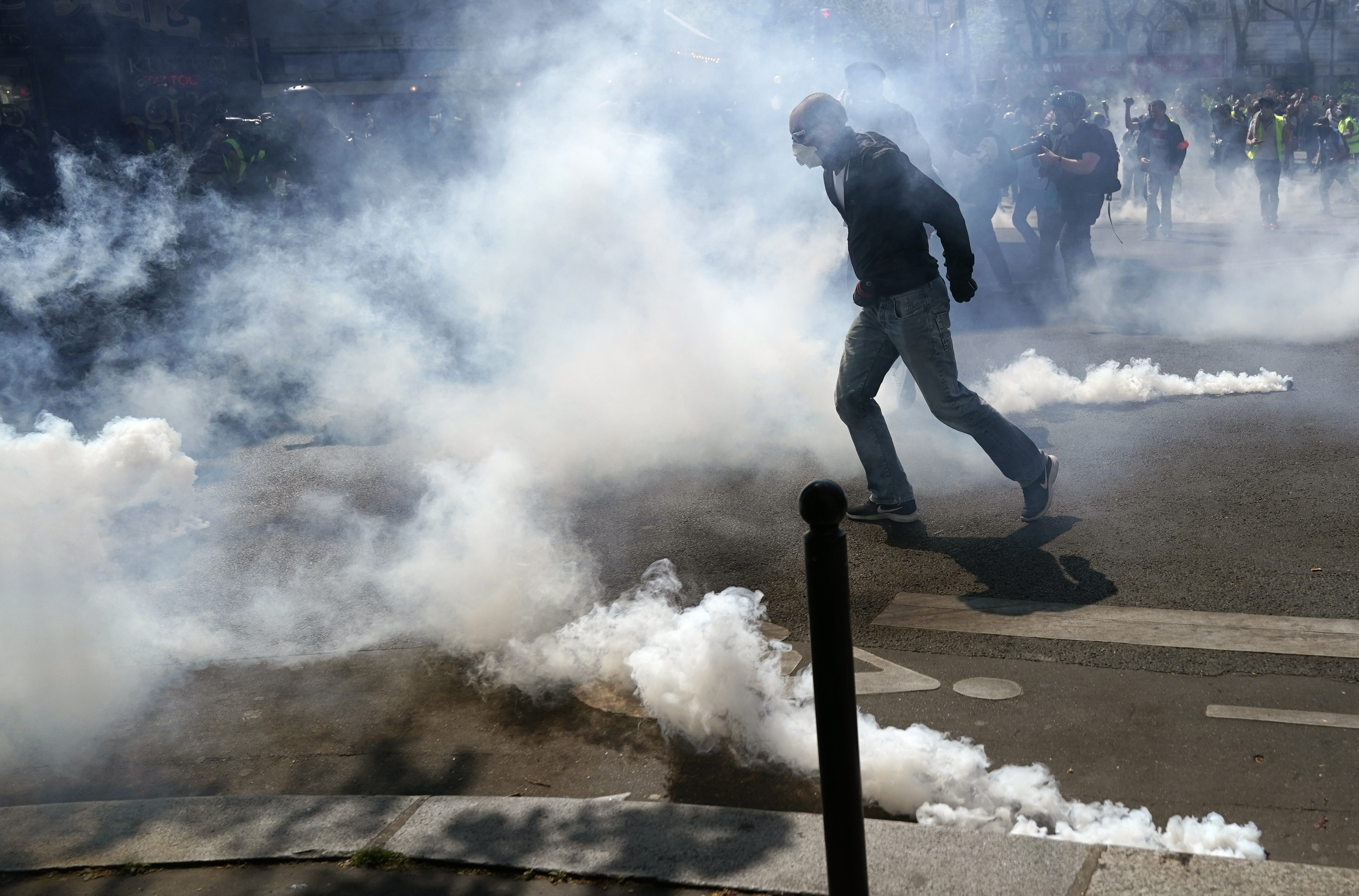 Primeras escaramuzas en París en nueva jornada de protestas de chalecos amarillos