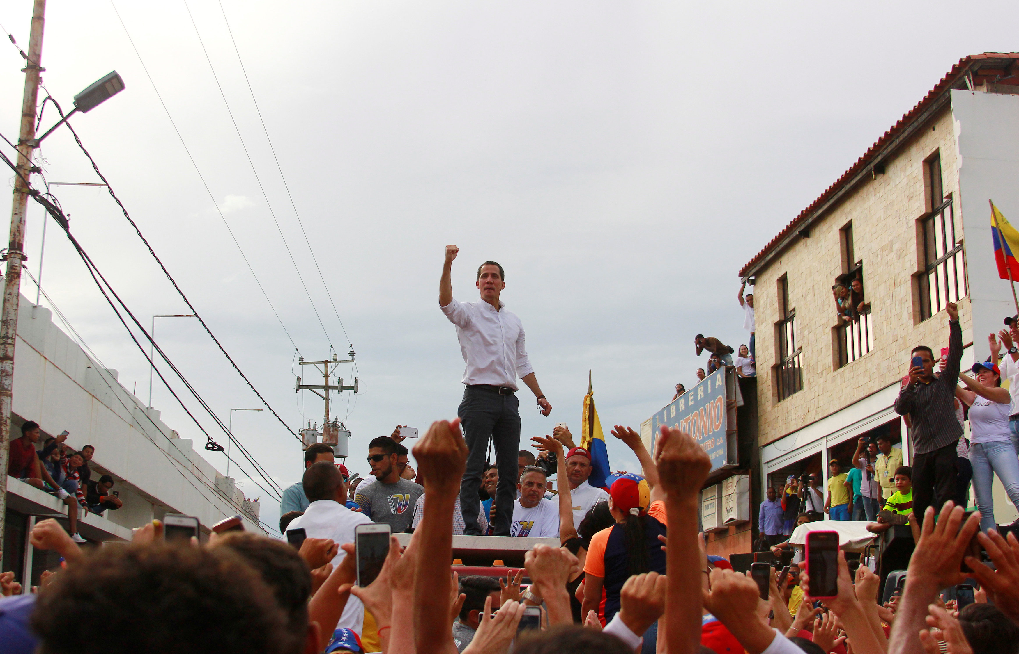 Guaidó alza la voz sobre Noruega: Todas las opciones están por ejercerse, el régimen no saldrá alegremente (VIDEOS)