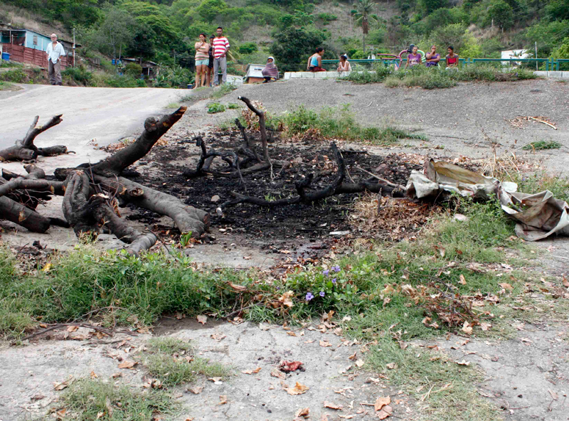 Hallaron envueltos en una sábana dos cadáveres en la vía a Mariara