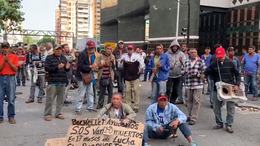 Extrabajadores petroleros protestan por segundo día consecutivo en la Cancillería #21Jun