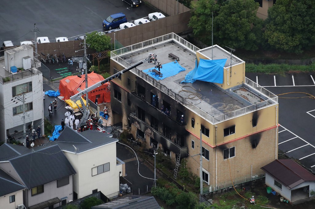 Incendio provocado en un estudio de animación en Japón, por supuesto pirómano que gritaba: ¡Mueran! (Fotos y Videos)