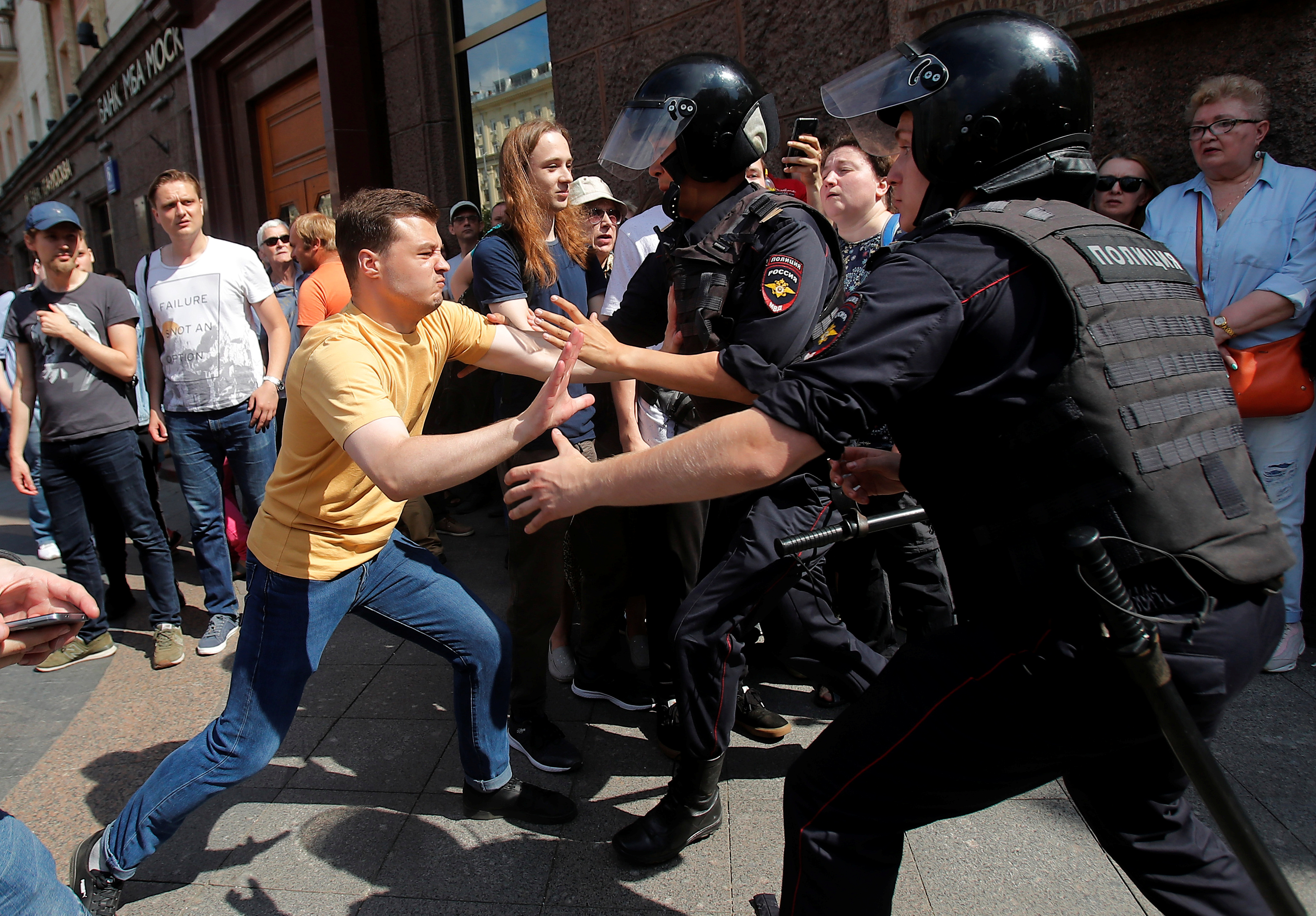 ¿Parecido o coincidencia con Venezuela? Más de 600 opositores rusos exigen elecciones libres y así los reprime la policía (Fotos)