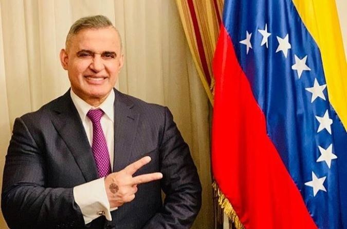 Red Fashion: Tarek William Saab no escatima en gastos para fanfarronear (FOTOS)