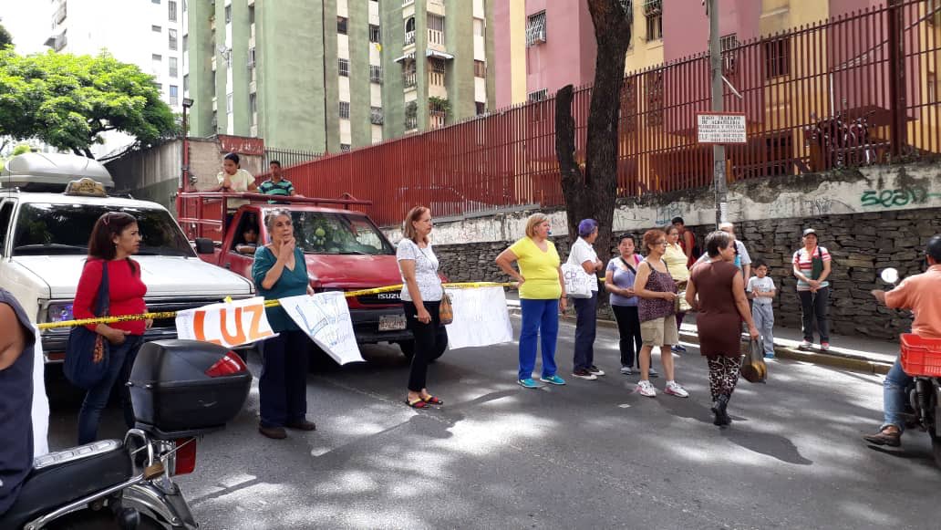 Habitantes de Palo Verde protestan por falta de agua y luz #25Sep