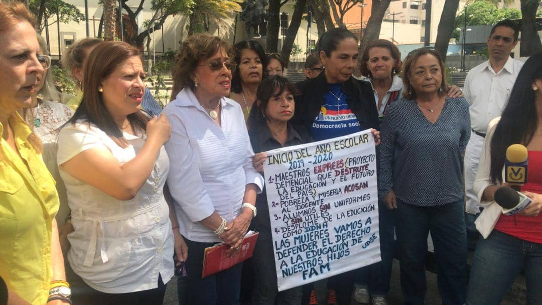 Frente Amplio de Mujeres se pronunció por precarias condiciones del nuevo año escolar