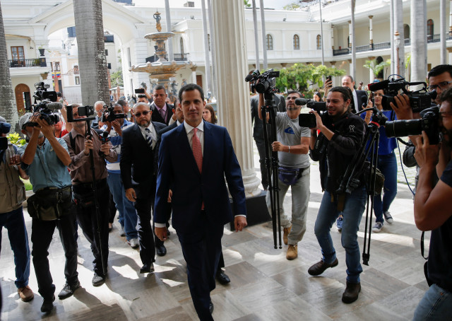 Guaidó ofrecerá declaraciones tras reunión con responsable de la ayuda humanitaria de la ONU (Videos)